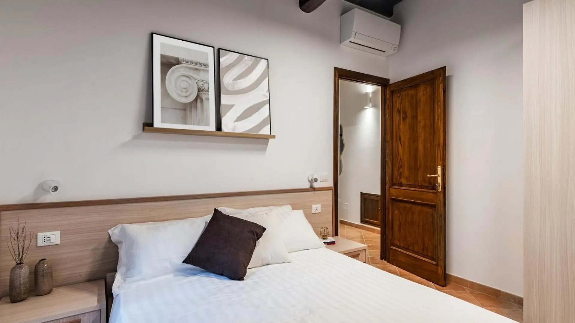 The Best Rent - Peaceful Oasis With Garden And Jacuzzi Near The Colosseum Rome Apartment