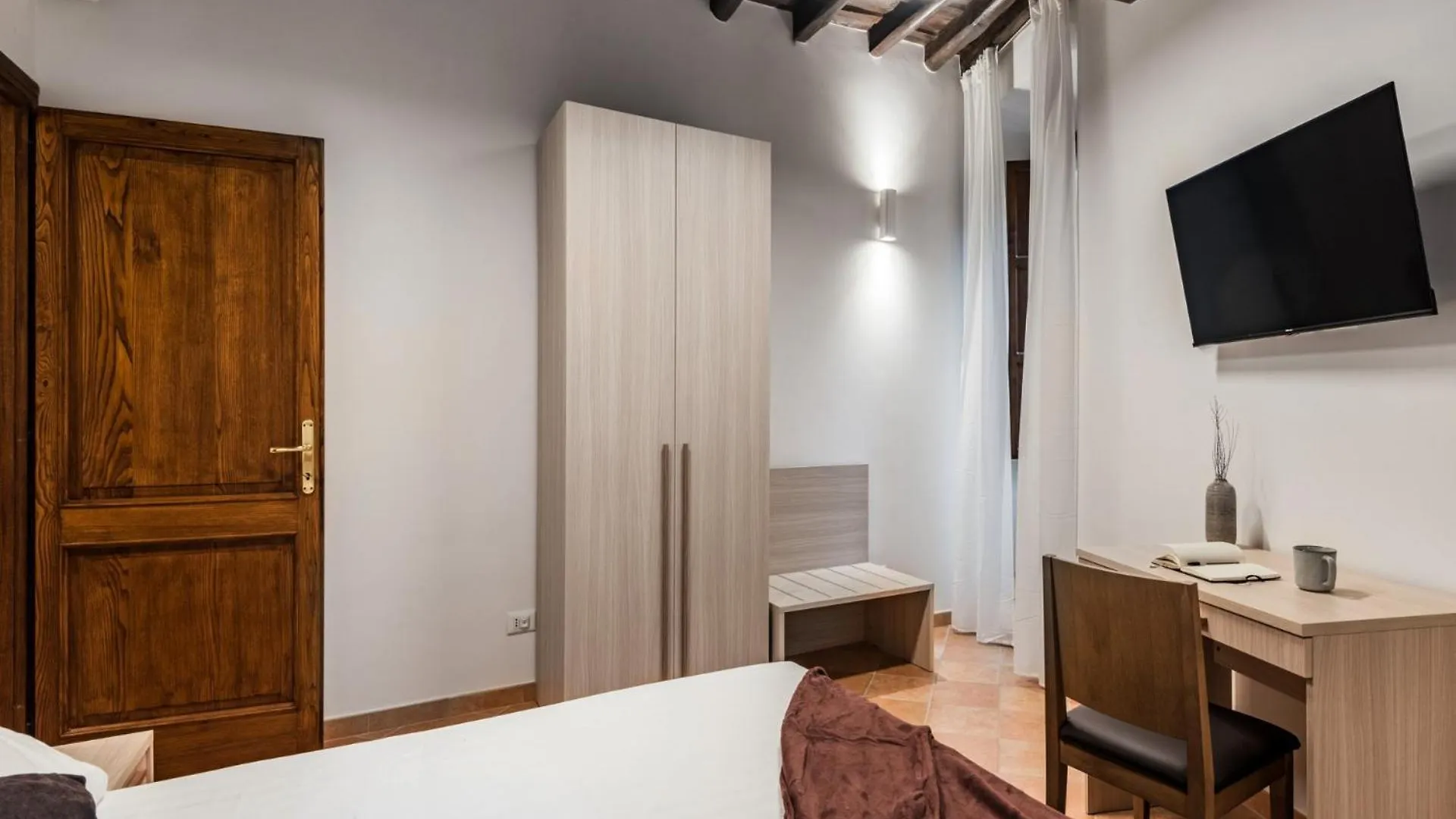 The Best Rent - Peaceful Oasis With Garden And Jacuzzi Near The Colosseum Rome Apartment