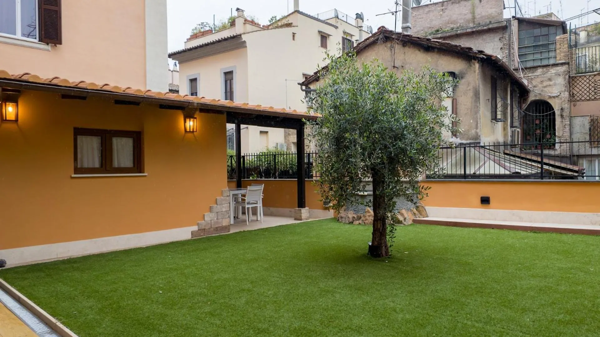 The Best Rent - Peaceful Oasis With Garden And Jacuzzi Near The Colosseum Rome