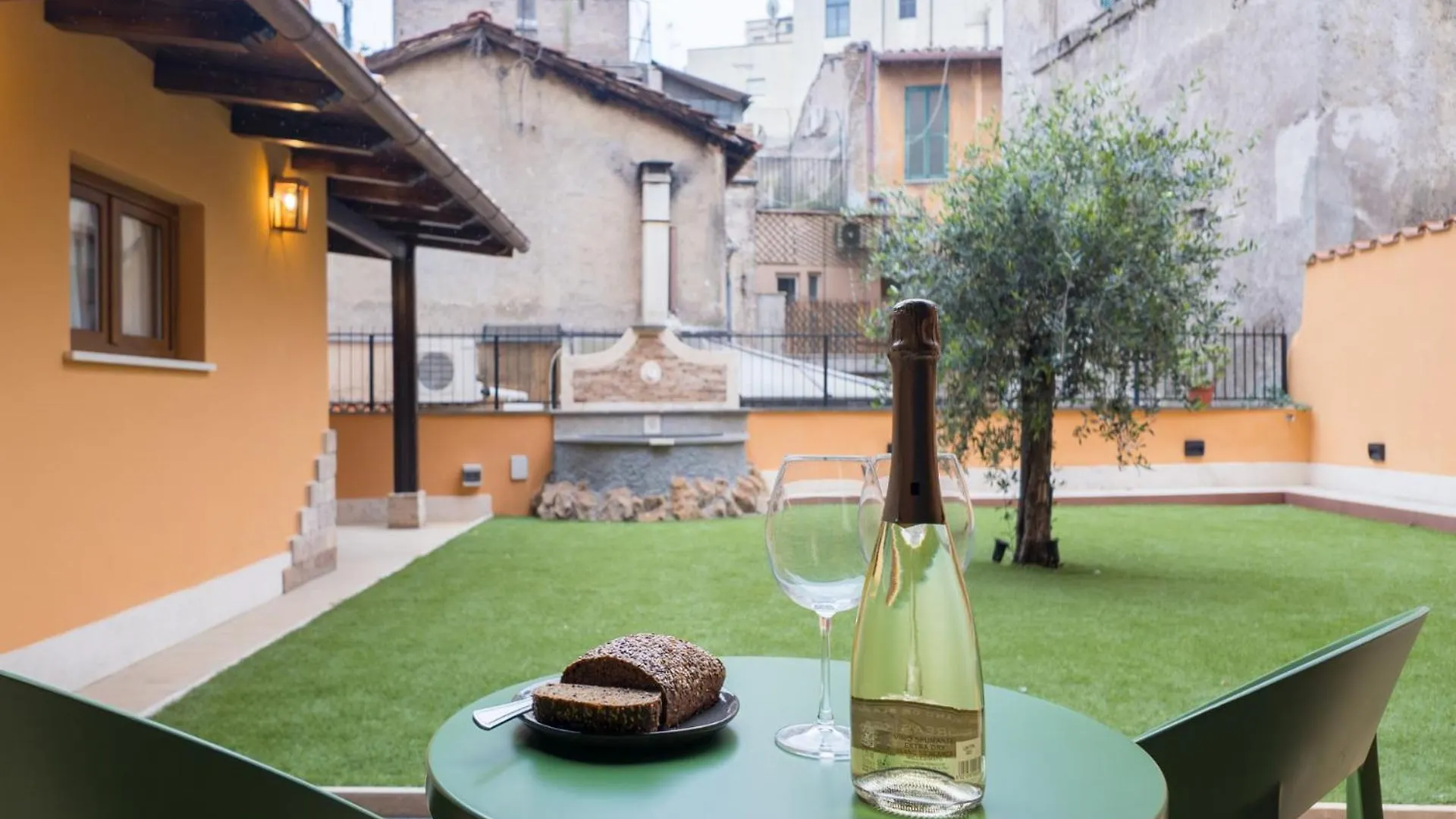 The Best Rent - Peaceful Oasis With Garden And Jacuzzi Near The Colosseum Rome 0*,